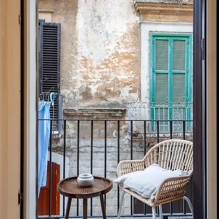 Luxury In Center 아파트 바리